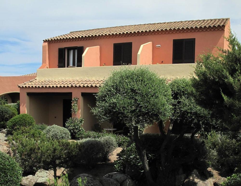 Godo Beach Hotel Baja Sardinia Exterior foto