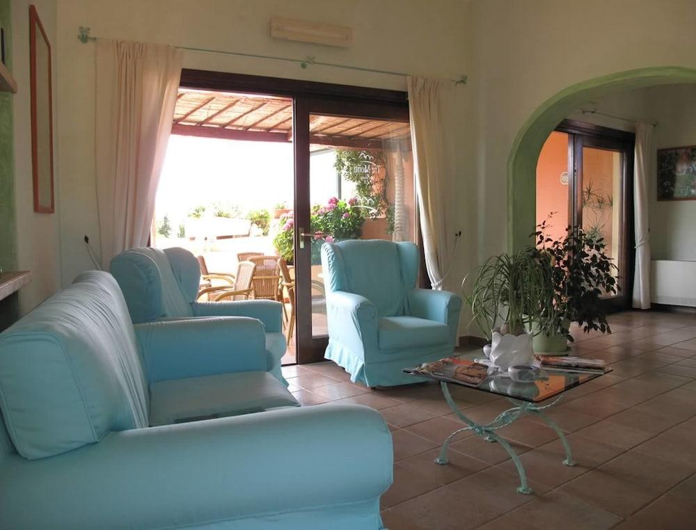 Godo Beach Hotel Baja Sardinia Exterior foto