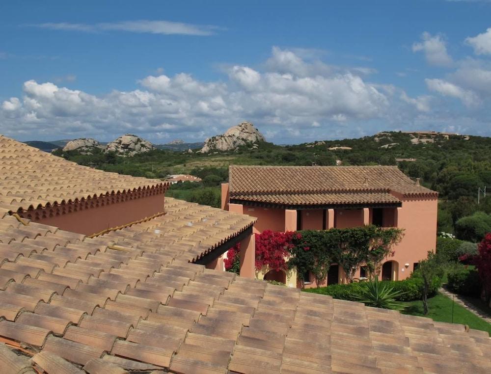 Godo Beach Hotel Baja Sardinia Exterior foto