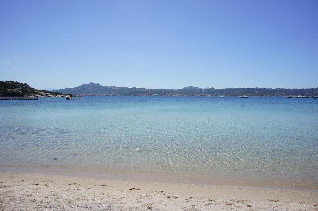 Godo Beach Hotel Baja Sardinia Exterior foto